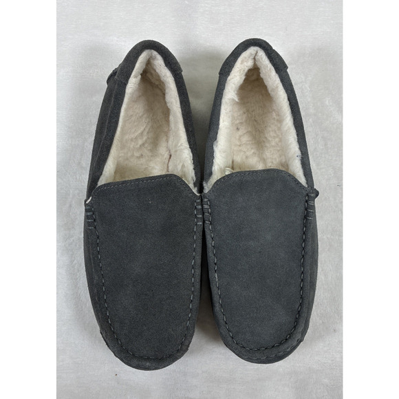 Koolaburra by UGG Men\'s Gray Suede Slip-On Shearling Lined Comfort Slippers 10